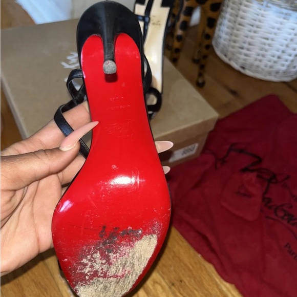 only a little defect on heel and it comes with new heel replacers if needed - Picture 2 of 6